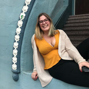 Meet your Posher, Alaura